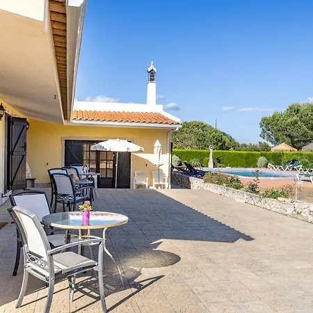 Quinta Aves - Familiar Nº 2 Maison d'hôtes Odiáxere
